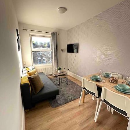 2 Bed Apt Sofa Bed Up To 6 London Exterior photo