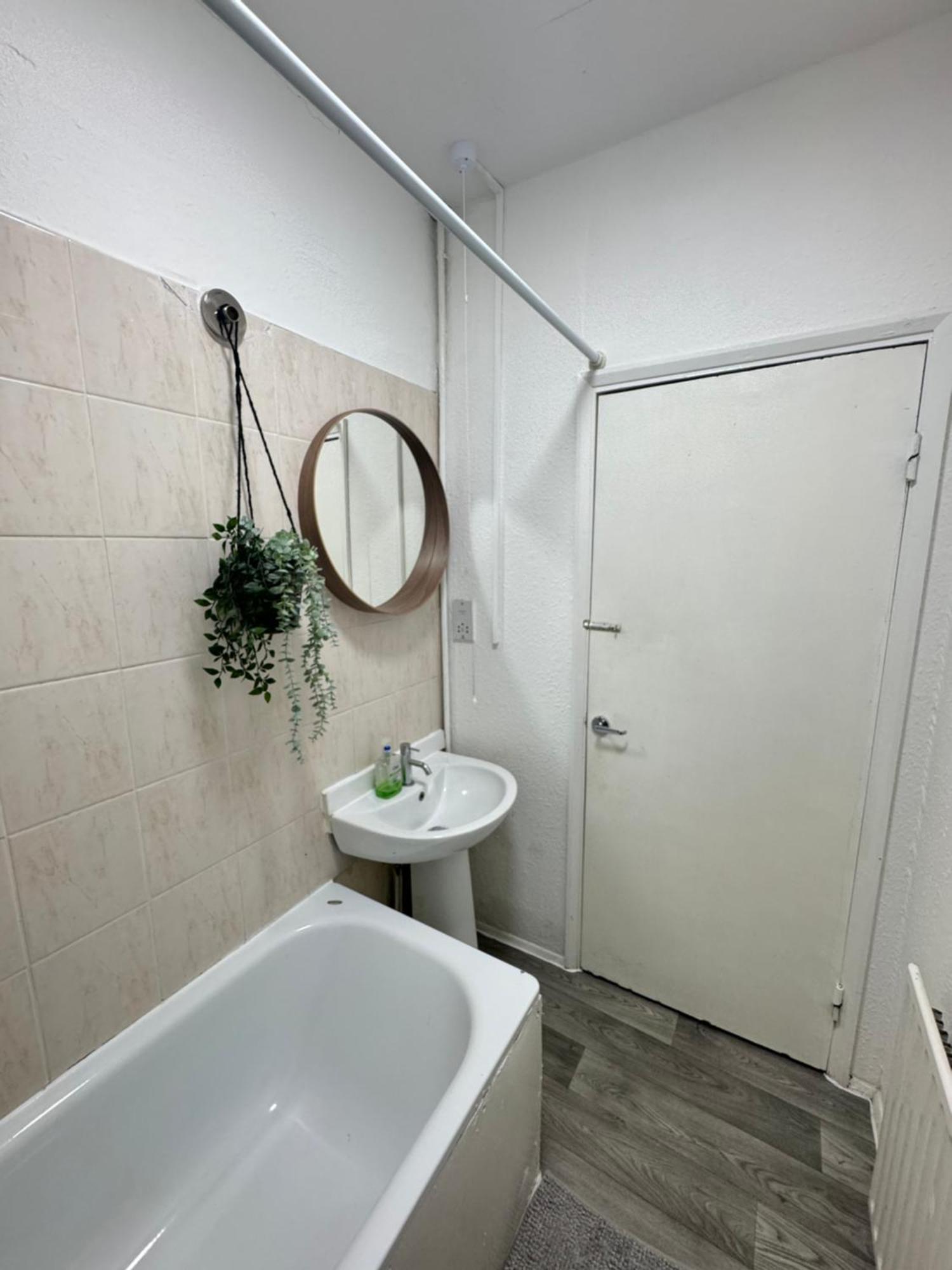 2 Bed Apt Sofa Bed Up To 6 London Exterior photo